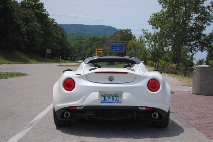 Alfa Romeo 4C Spider (11)