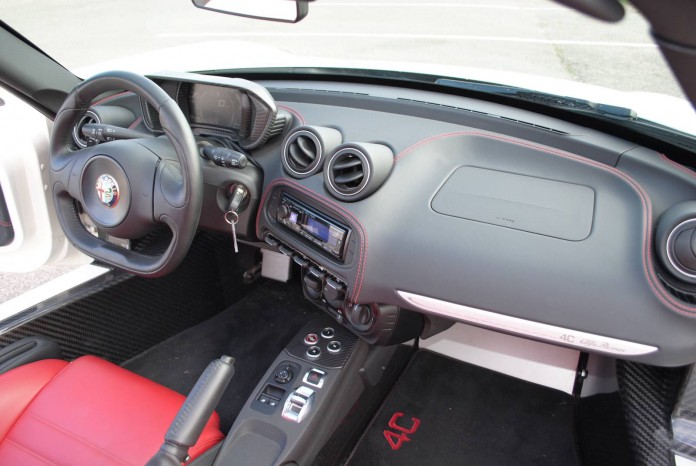 Alfa Romeo 4C Spider Interior and details (20)