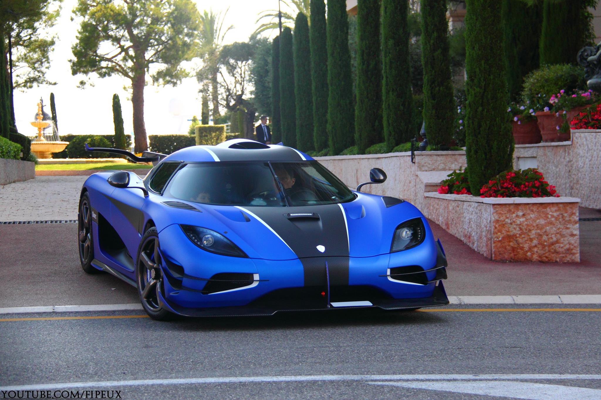 Koenigsegg Agera синий