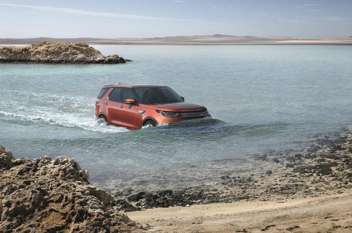 2017 Land Rover Discovery (39)