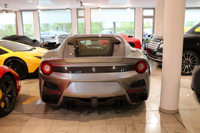 Ferrari F12tdf (7)