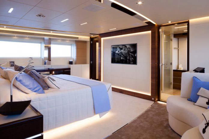 Heesen Yachts Amore Mio Superyacht (16)