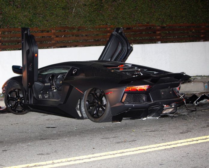 Chris Brown Lamborghini Aventador Crash (4)