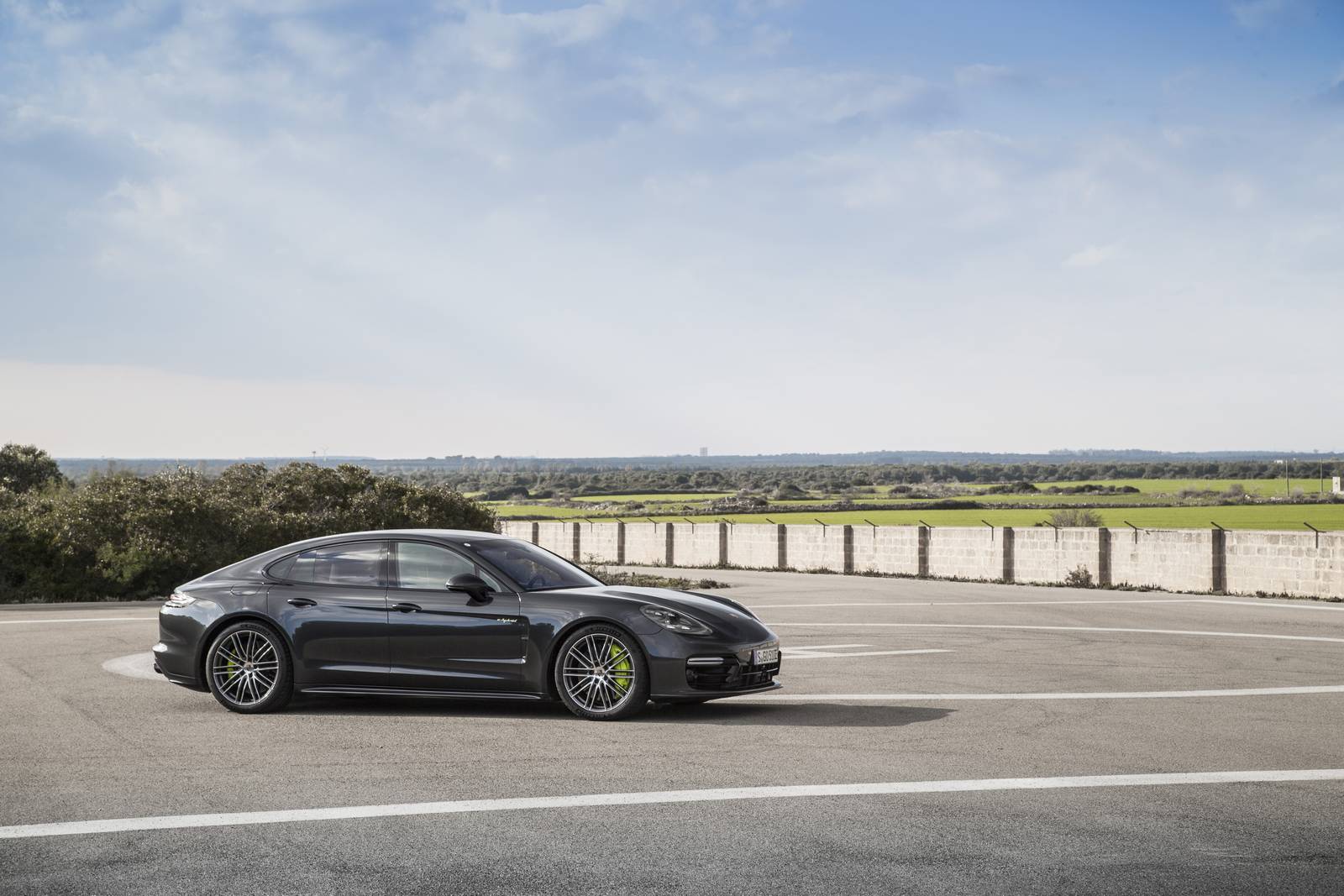 Porsche Panamera Turbo s 971 e Hybrid