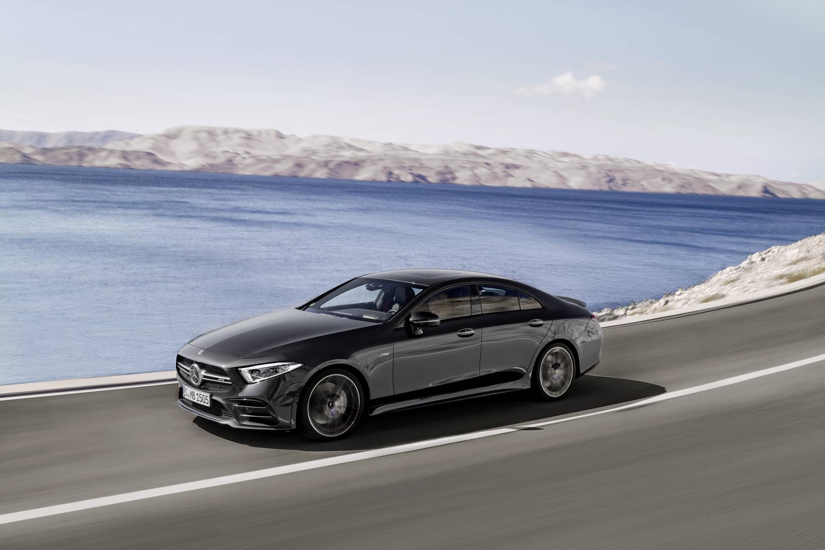 Official 2019 MercedesAMG CLS 53 and E 53 Coupé and