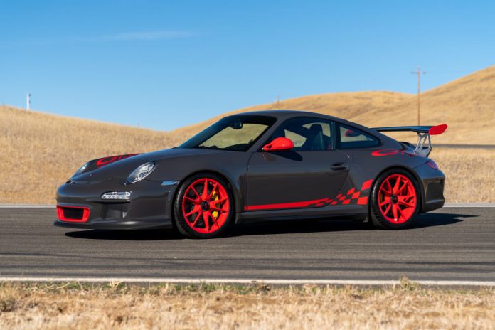 Grey Black Porsche 911 GT3 RS