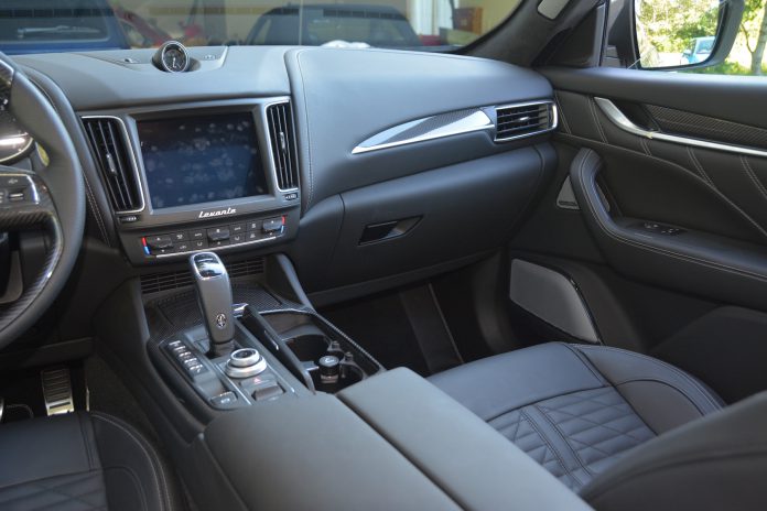 Maserati Levante Trofeo Interior