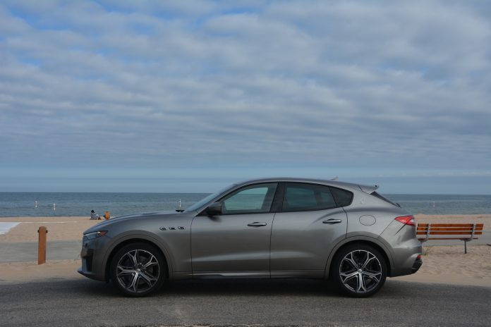 Maserati Levante Trofeo Side View