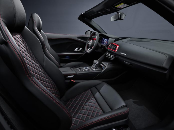 2020 Audi R8 RWD Spyder Interior